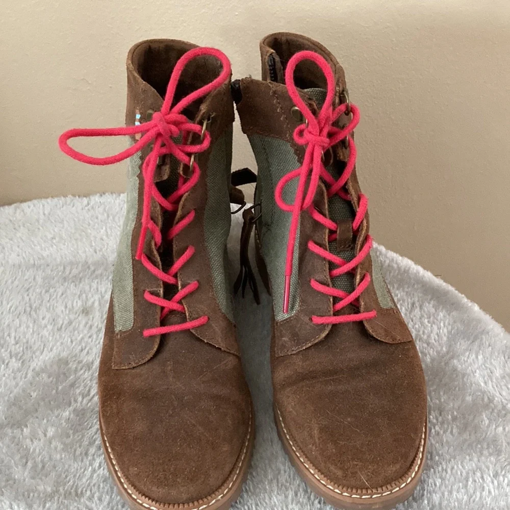 Toms ankle boots size 5.5
